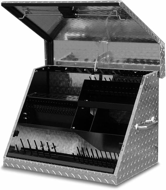 Montezuma 26" x 18" Heavy Duty Steel Triangle Toolbox (aluminum, brite)