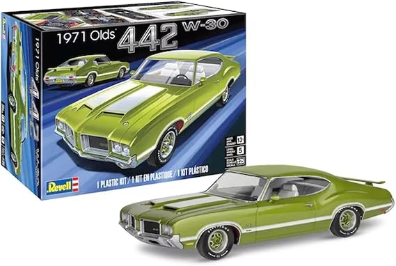 Revell 1971 Olds 442 W-30 1/25 Scale Plastic Model