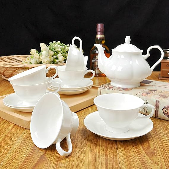 Court Style Porcelain Tea Set with Teapot Coffee Cups and Saucers Set of 6 Cream White Modern Style Tea Coffee Mugs 200ml