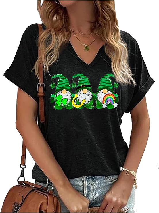 LANMERTREE Women's St.Patrick's Day V Neck Shirt Women Irish Shamrock Tees Clover Graphic Short Sleeve Tops for Women