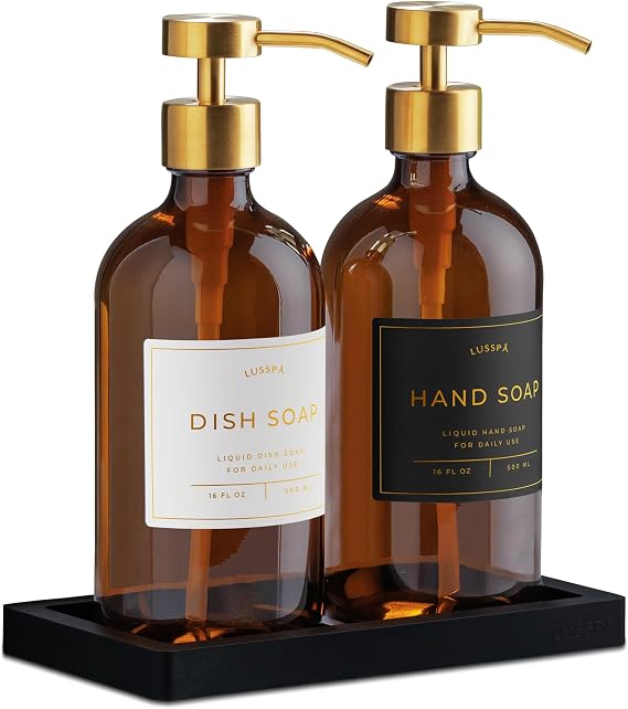 Glass Hand Soap Dispenser Set for Kitchen Sink & Bathroom – 2 x 500ml Refillable Bottles with Stainless Steel Pump, Washing-Up Liquid Dispensers, 15 Waterproof Labels & Silicone Tray (Amber/Gold)