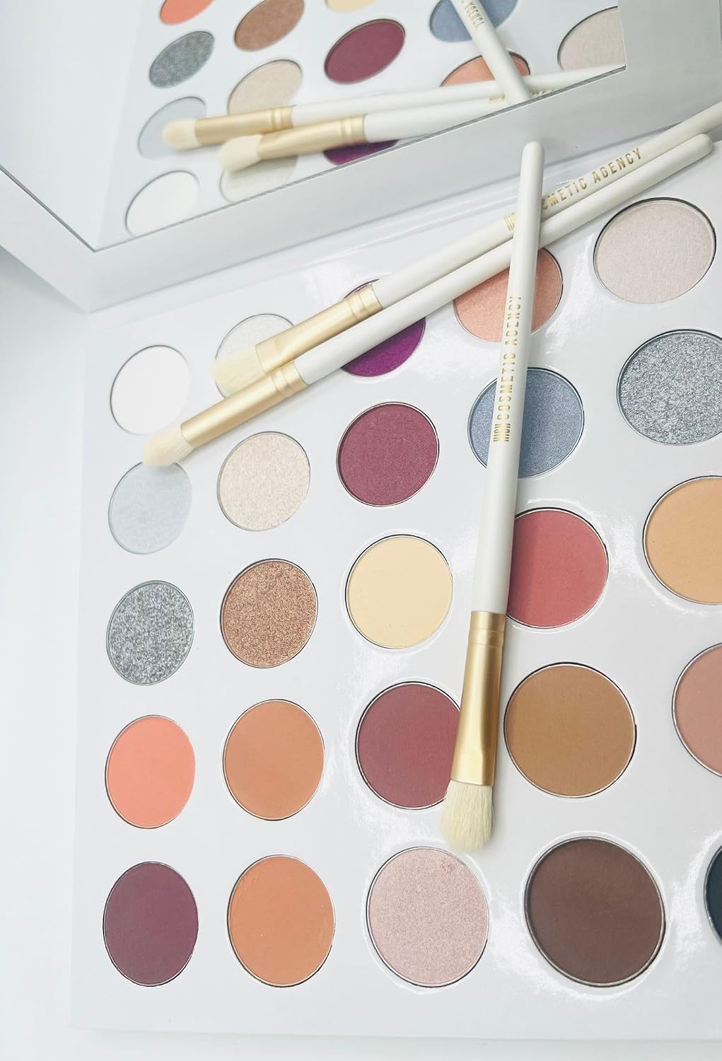 Eyeshadow Palette, Blendable Shades – Matte & Shimmer finishes NUDE DESERT PALETTE