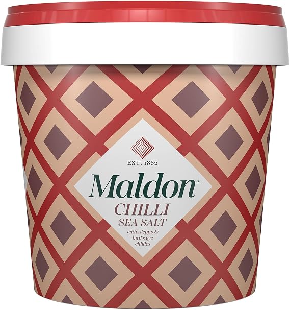 Maldon Chilli Sea Salt with Aleppo & Bird’s Eye Chillies, Perfect for a Wide Range of Dishes, Fantastic Burst of Flavour, Pyramid-Shaped Flakes - 500g Tub