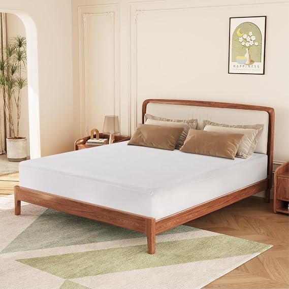 MLILY Mattress Protector Twin XL Size, Smooth Soft Waterproof Mattress Cover, Breathable & Machine Washable, Fitted with Various Mattress Sizes
