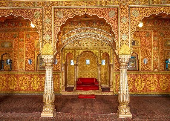 BELECO 5x3ft Fabric Indian Royal Palace Backdrop Interior Private Audience Hall in Anup Mahal and Maharaja Throne with Gold Carvings Photography Background for Travel Portrait Photo Studio Props