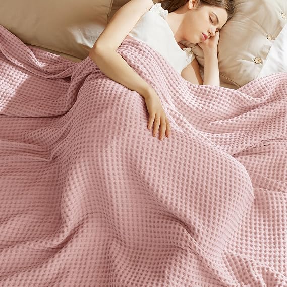 Bedsure Lightweight 100% Cotton Waffle Blanket, Queen, Pink