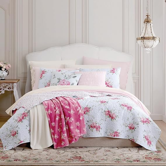 Shabby Chic - Twin Quilt Set, Reversible Cotton Bedding with Matching Sham, Elegant Floral Home Decor for All Seasons (Chloe Blue, Twin)