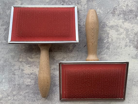 Hand Carders (Pair) 72 Point Carders